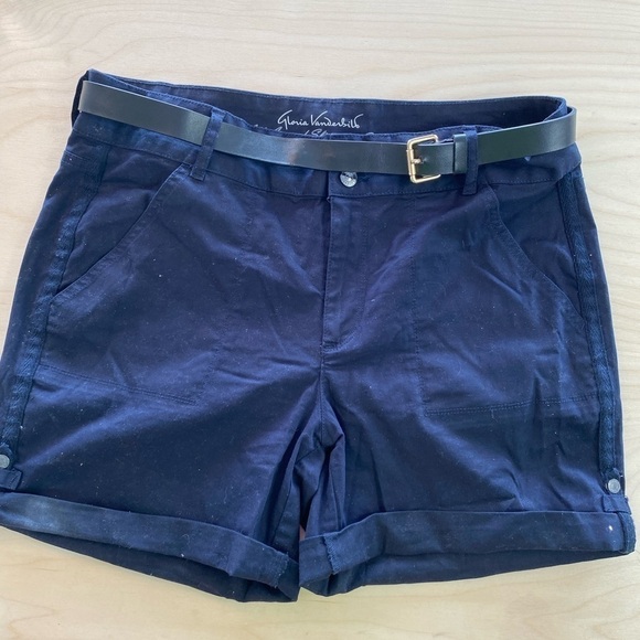 Gloria Vanderbilt All  Around Slimming Effect Shorts size 8P (EW) - Picture 9 of 14